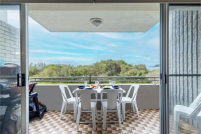 Ocean Shores, 5 27 Weatherly Close - waterfront unit with views to Shoal Bay and wifi Nelson Bay